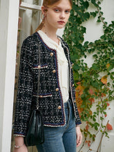 Kurze kleine Tweedjacke